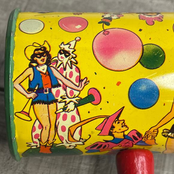 Vintage US Metal Toy MFG CO Halloween Costume Pin Up Girl Clown Tin Noise Maker - Picture 2 of 10